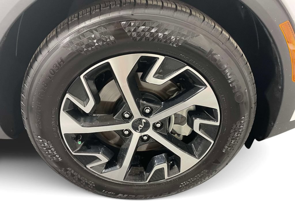 Used 2025 Kia Sportage EX FWD image 7