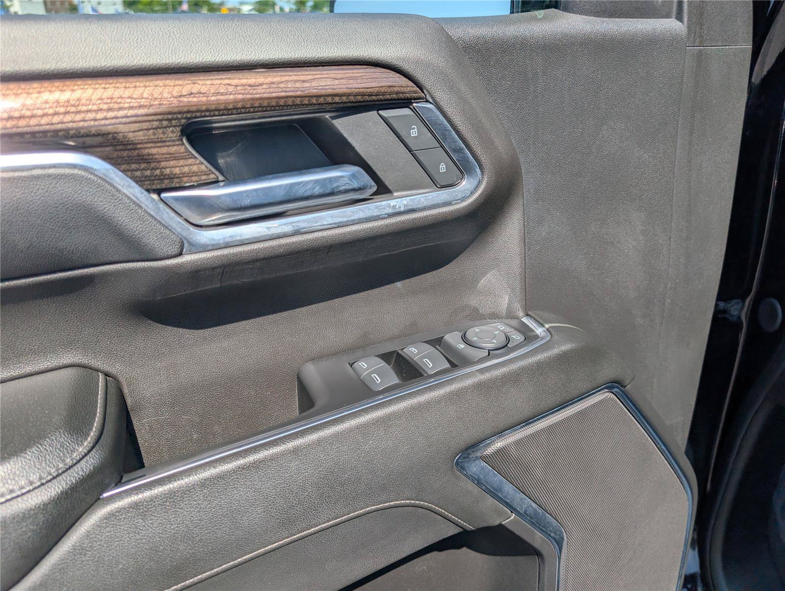 Used 2024 Chevrolet Silverado 1500 RST AWD/4WD image 19