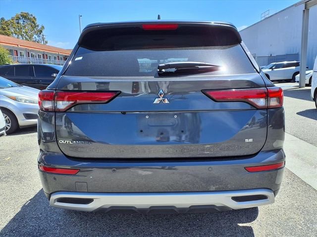 Used 2024 Mitsubishi Outlander SE FWD image 17