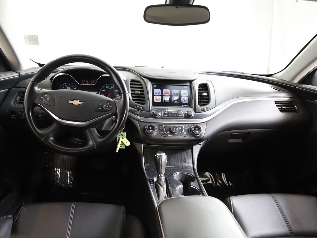 Used 2016 Chevrolet Impala LT w/ Convenience Package FWD image 10