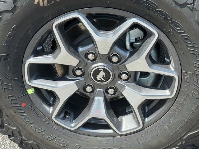 New 2025 Ford Bronco Badlands image 11