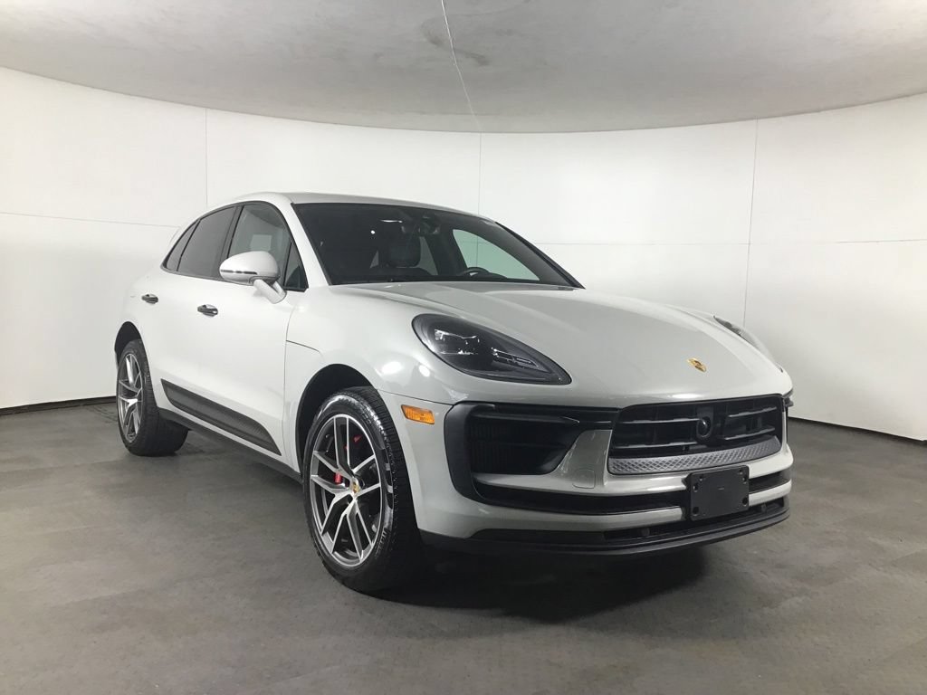 Certified 2023 Porsche Macan S AWD/4WD image 9