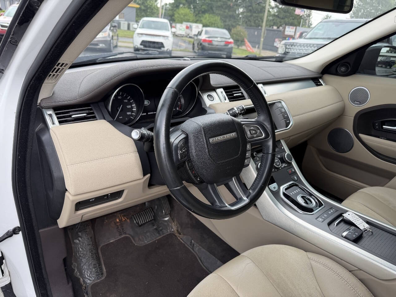 Used 2015 Land Rover Range Rover Evoque Pure AWD/4WD image 14