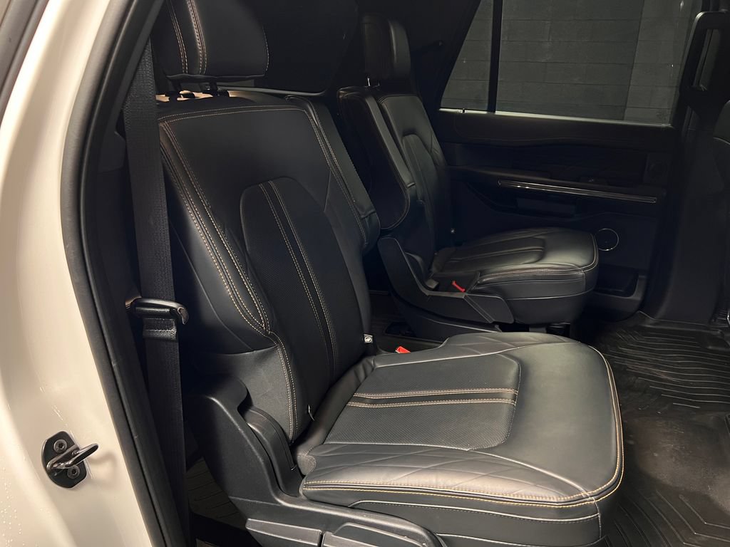 Used 2023 Ford Expedition Max Platinum AWD/4WD image 19