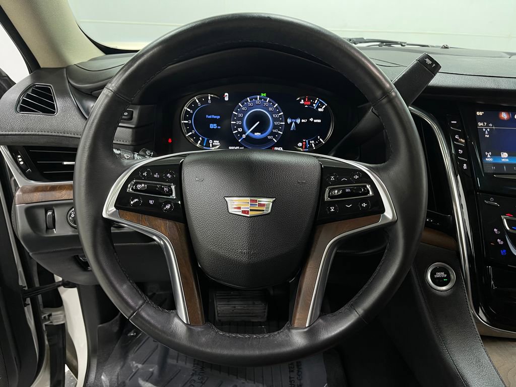 Used 2018 Cadillac Escalade Premium Luxury image 25