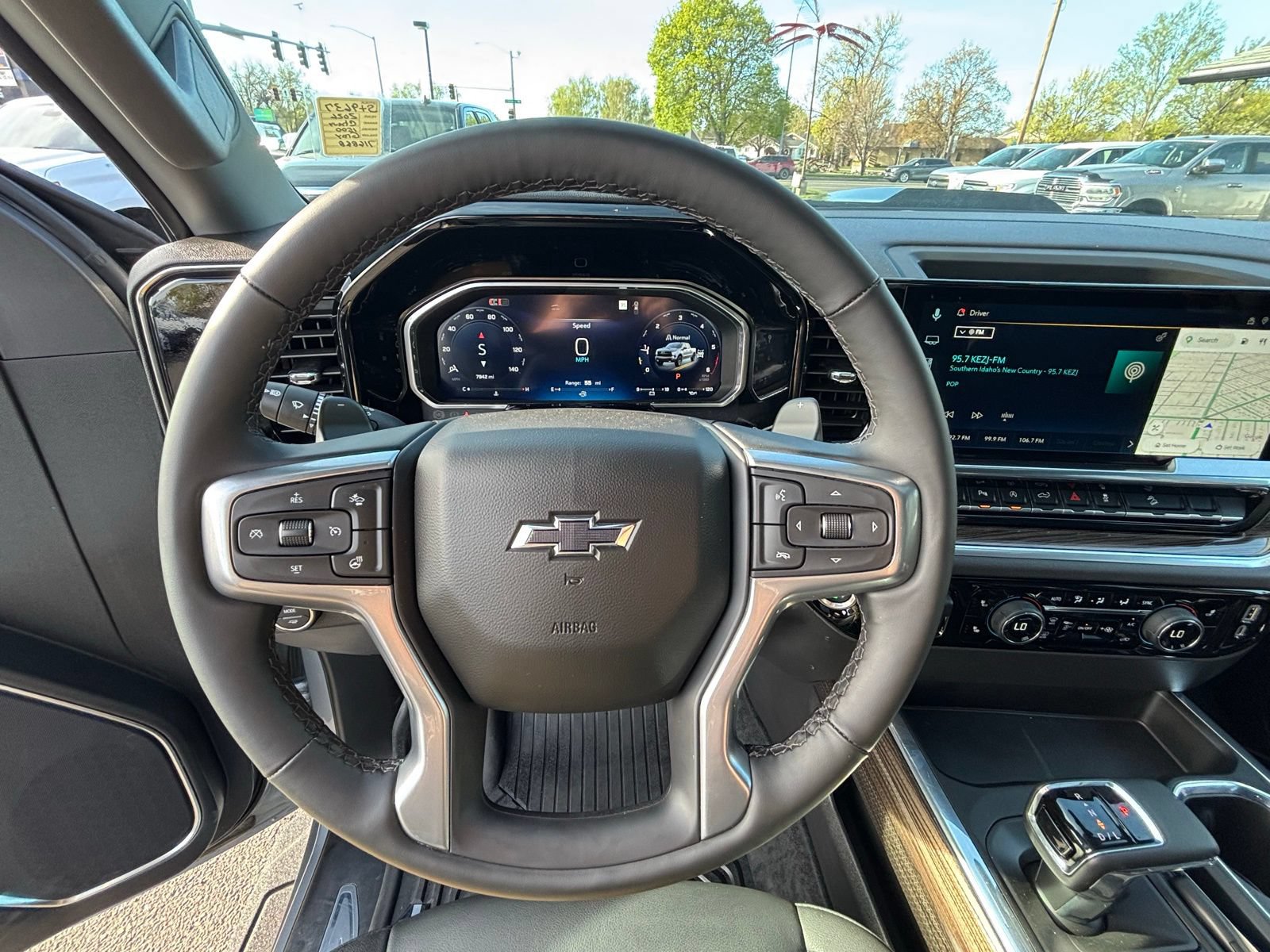 Used 2026 Chevrolet Silverado 1500 LT Trail Boss w/ Safety Package AWD/4WD image 15