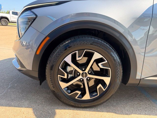 Used 2025 Kia Sportage EX w/ Premium Package FWD image 5
