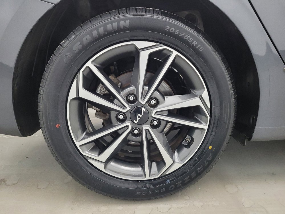 Used 2023 Kia Forte LXS FWD image 31