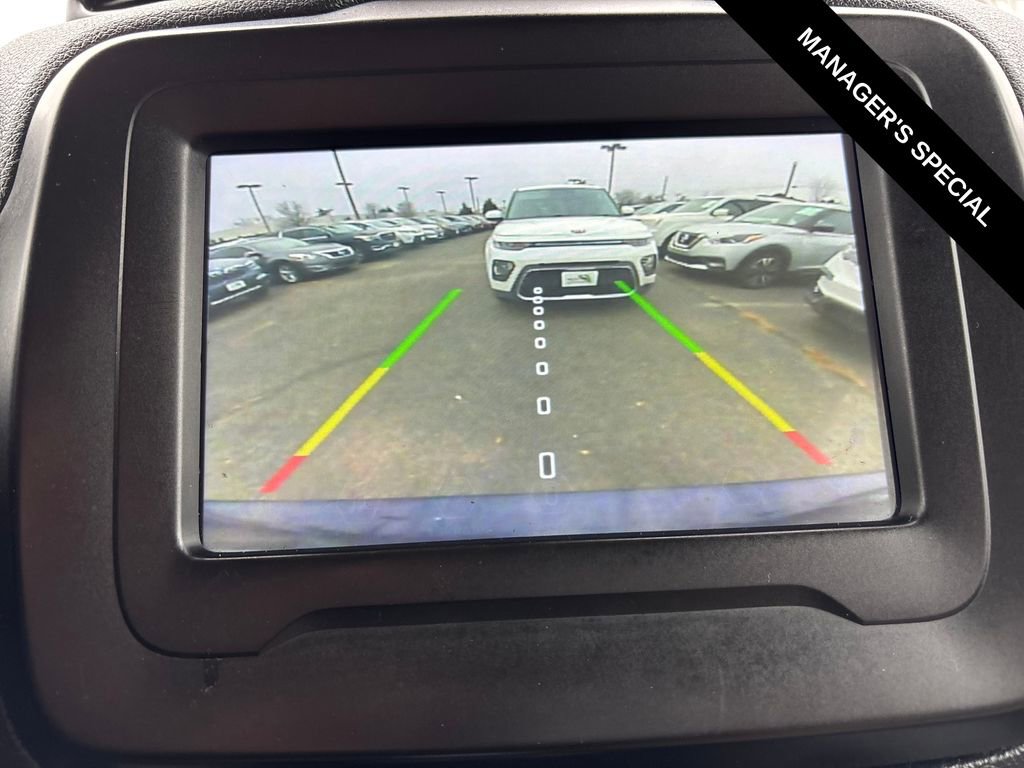 Used 2020 Jeep Renegade Latitude AWD/4WD image 24