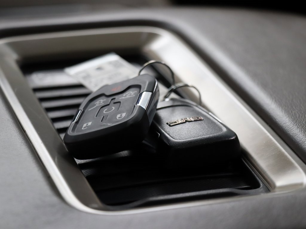 Used 2019 GMC Yukon Denali w/ Denali Ultimate Package image 25