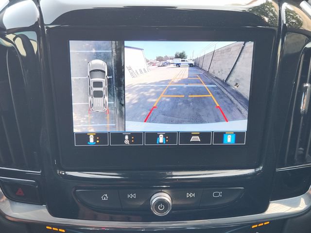 Used 2023 Chevrolet Traverse Premier FWD image 6