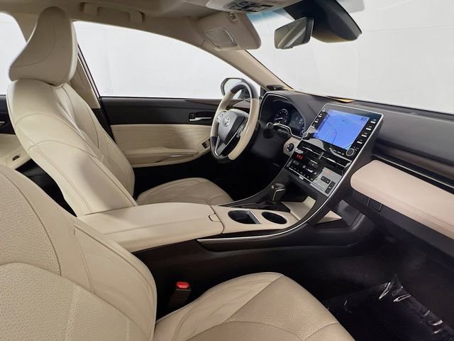 Used 2020 Toyota Avalon Limited image 25