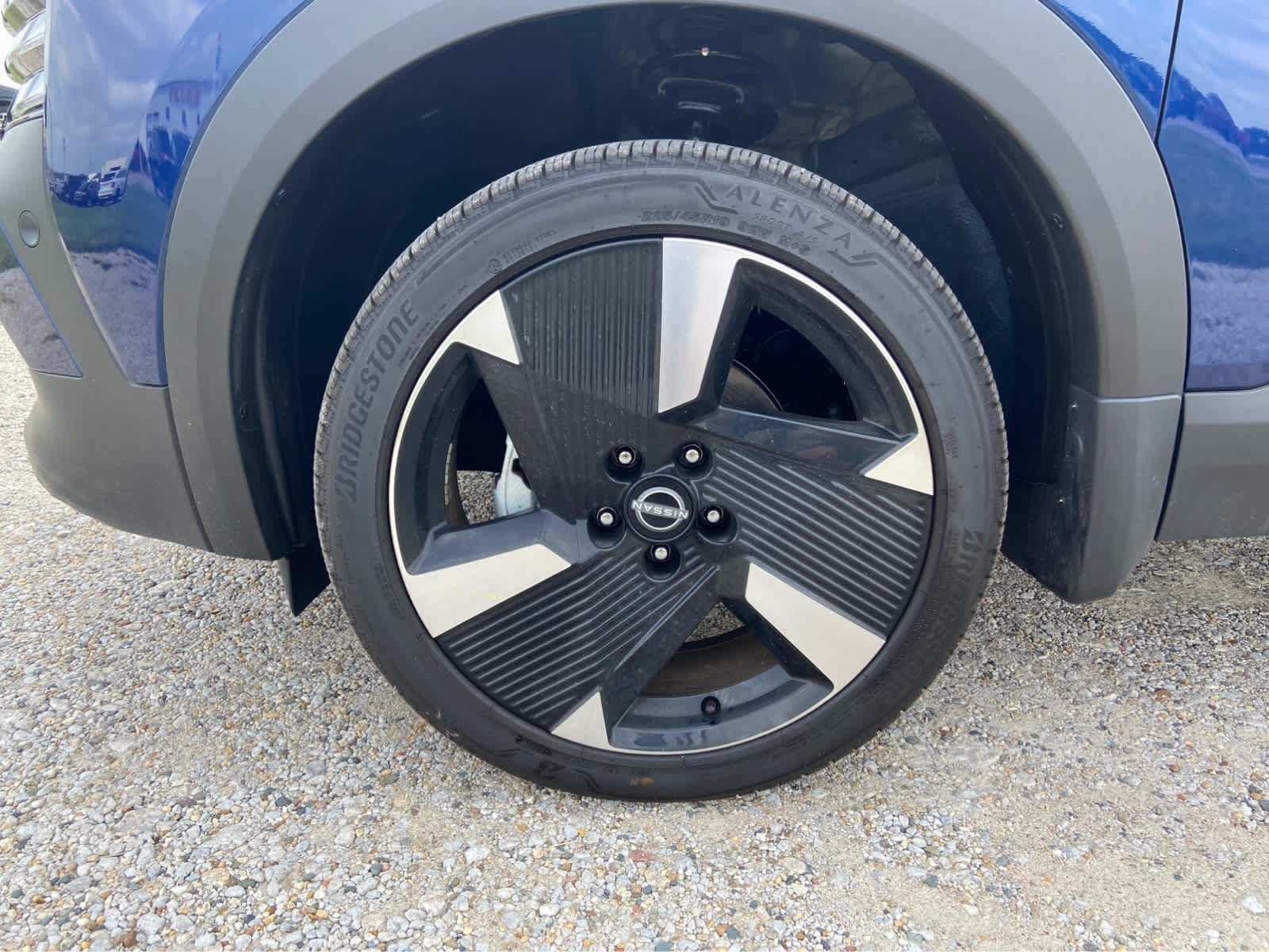 Used 2026 Nissan Kicks SR FWD image 16