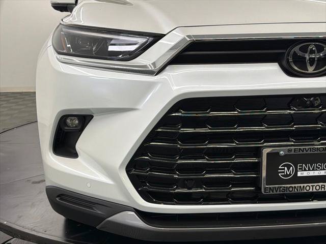 Certified 2026 Toyota Grand Highlander FWD image 9