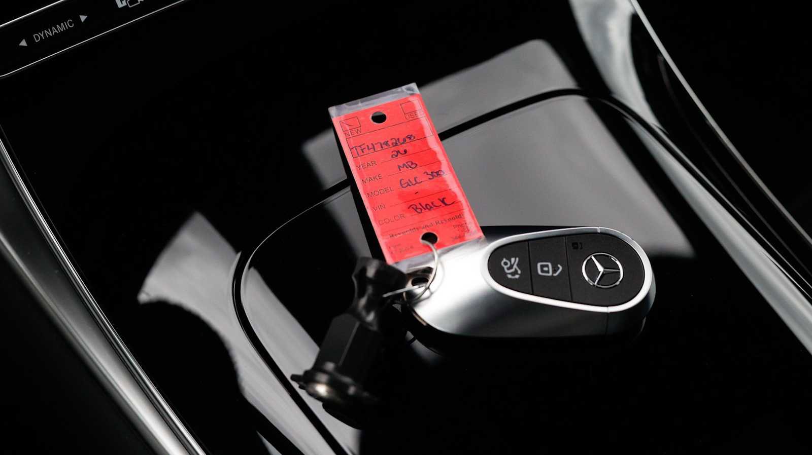 Used 2026 Mercedes-Benz GLC 300 4MATIC image 37
