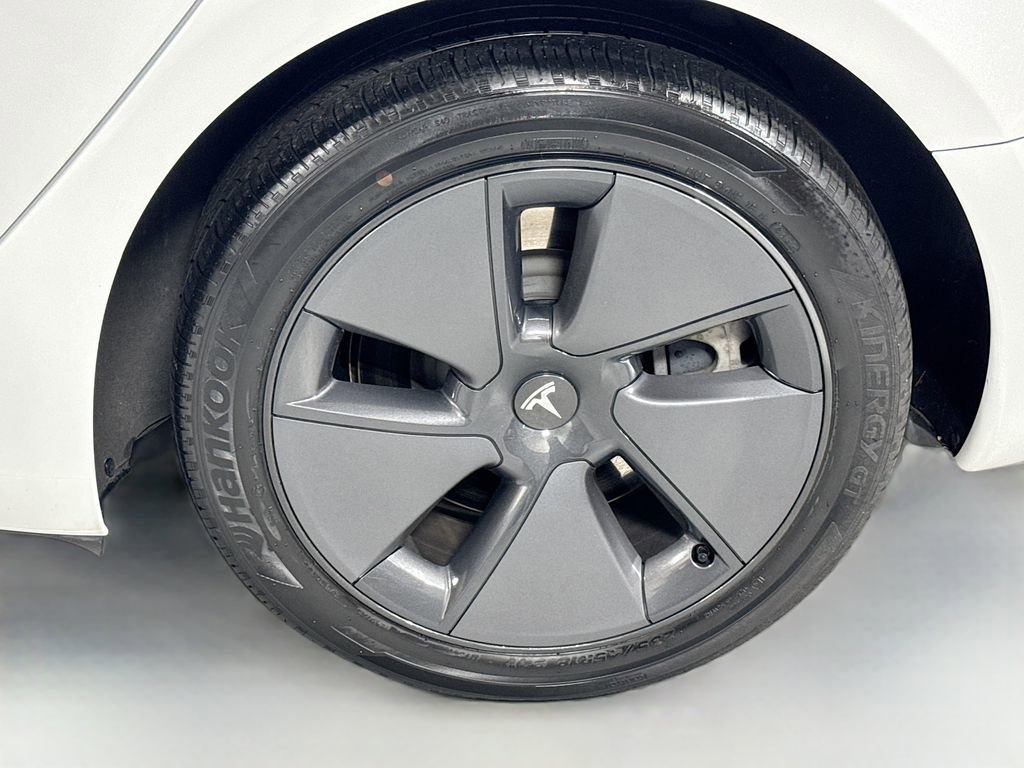 Used 2023 Tesla Model 3 Standard Range image 11