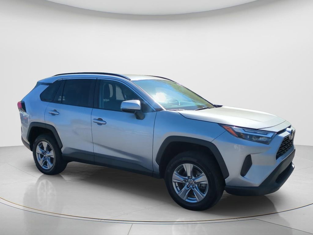 Used 2024 Toyota RAV4 XLE image 2