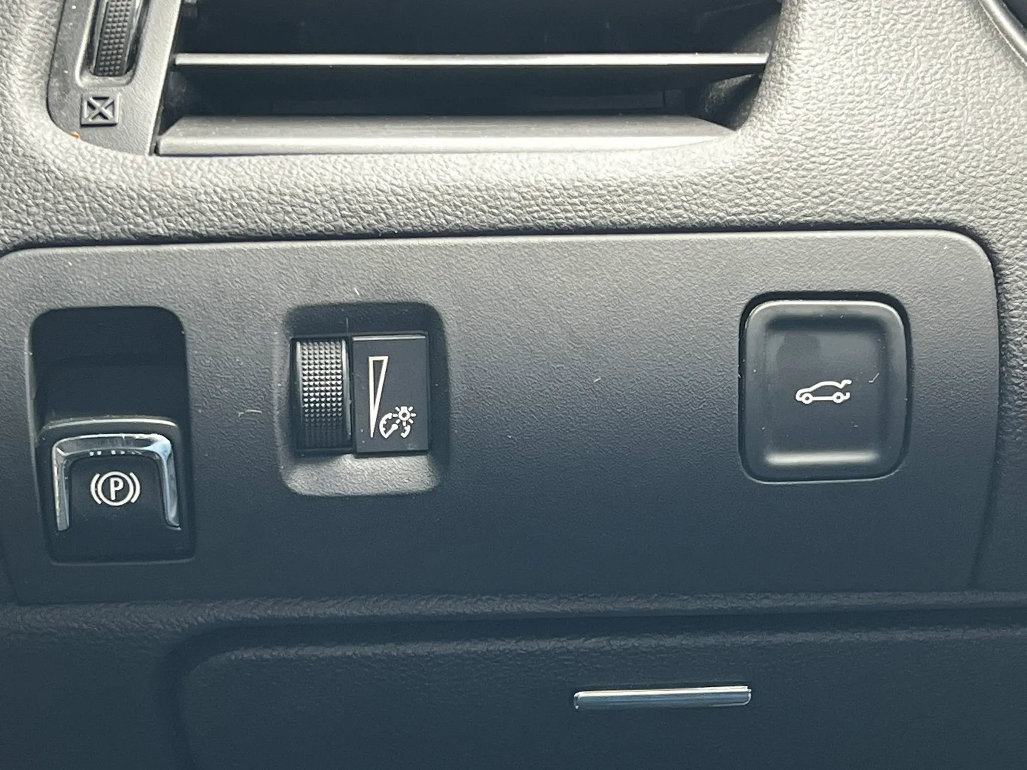 Used 2018 Chevrolet Impala LT w/ LT Leather Package FWD image 21