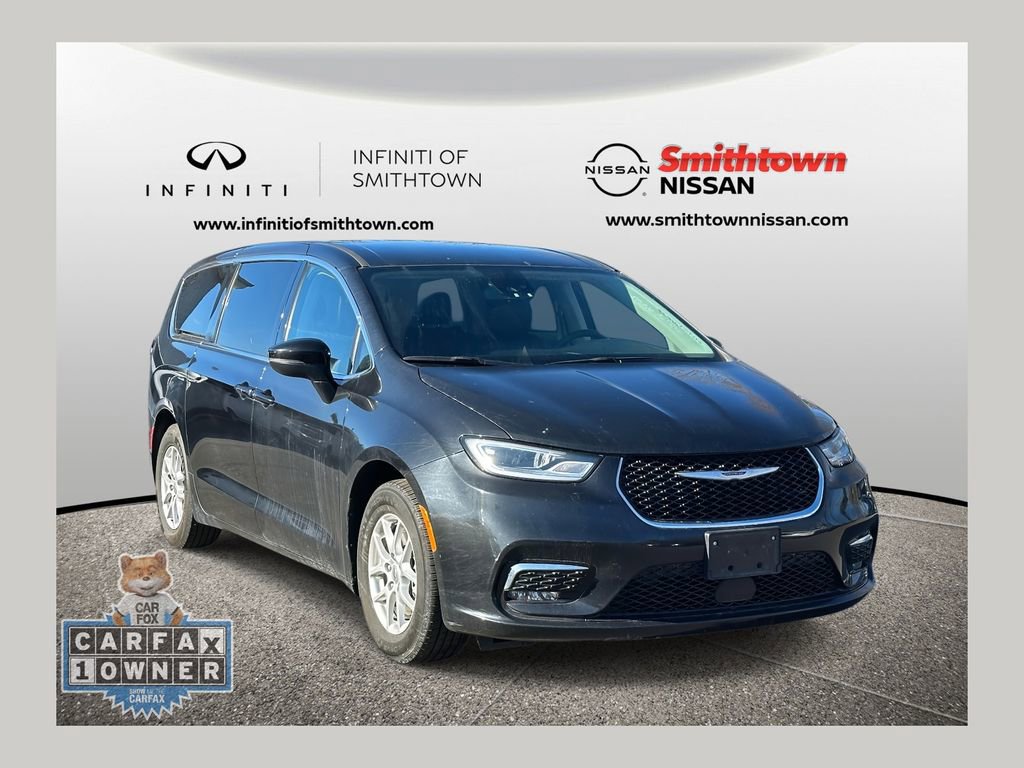 Used 2023 Chrysler Pacifica Touring-L