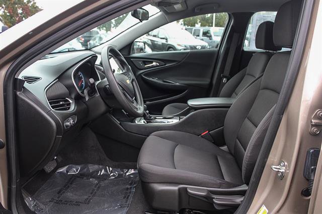 Used 2023 Chevrolet Malibu LS image 18