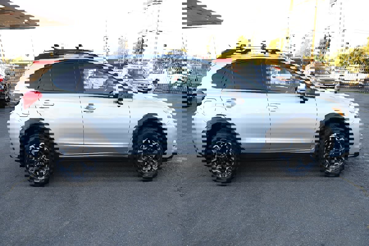 Used 2014 Subaru Crosstrek 2.0i Limited w/ Popular Package #1 image 8