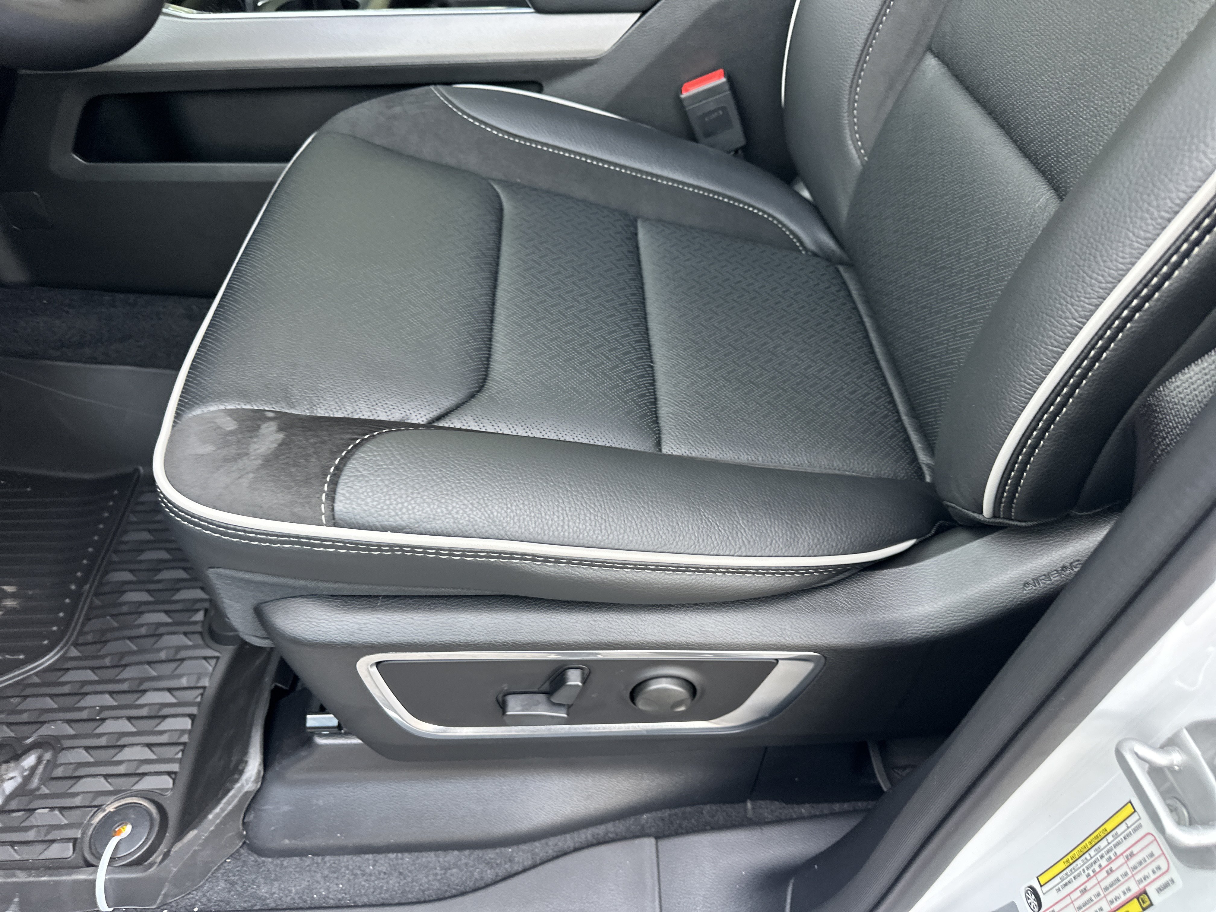 New 2027 RAM 1500 Laramie AWD/4WD image 14