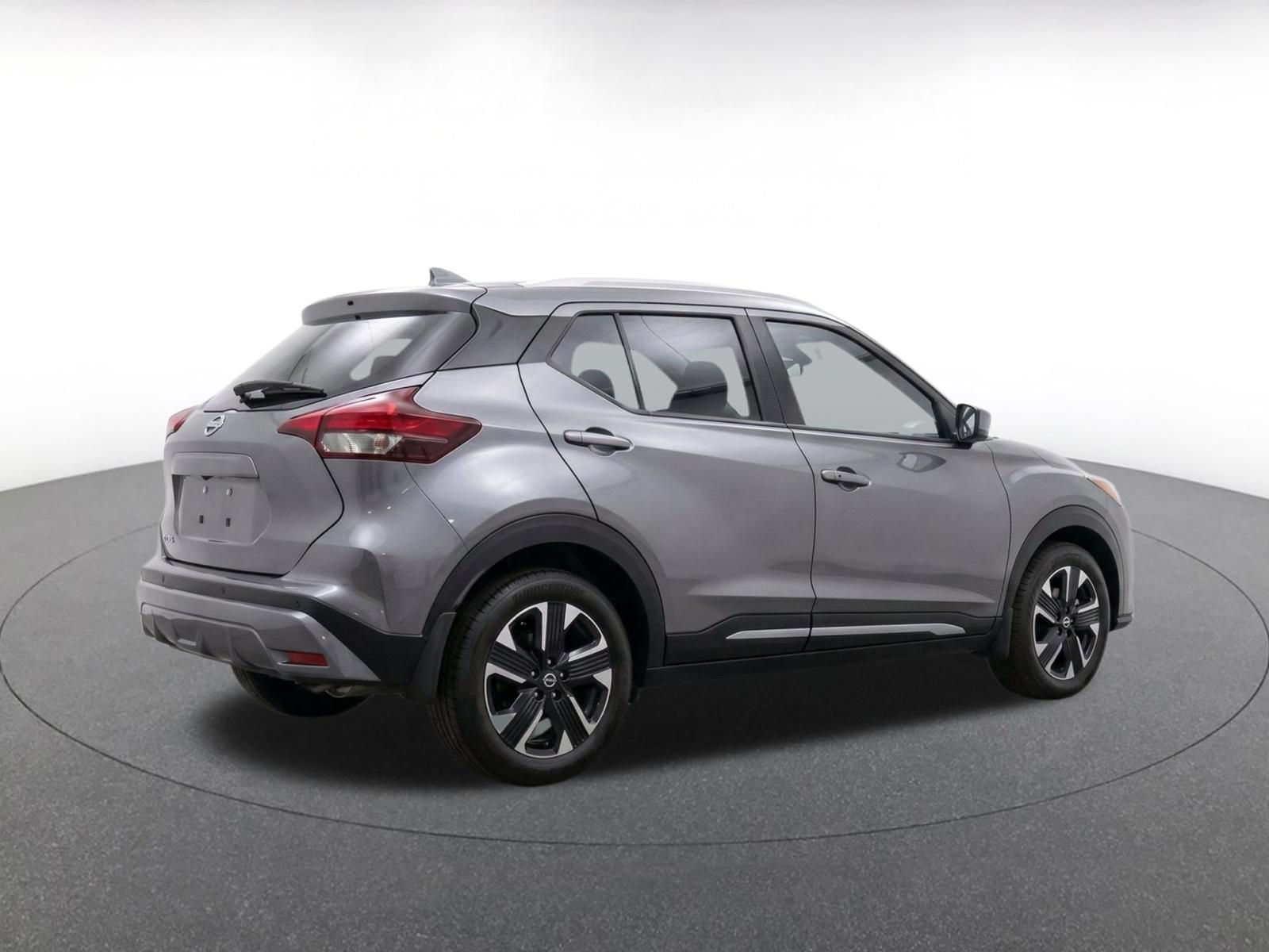Used 2026 Nissan Kicks SV w/ Cold Weather Package AWD/4WD image 9