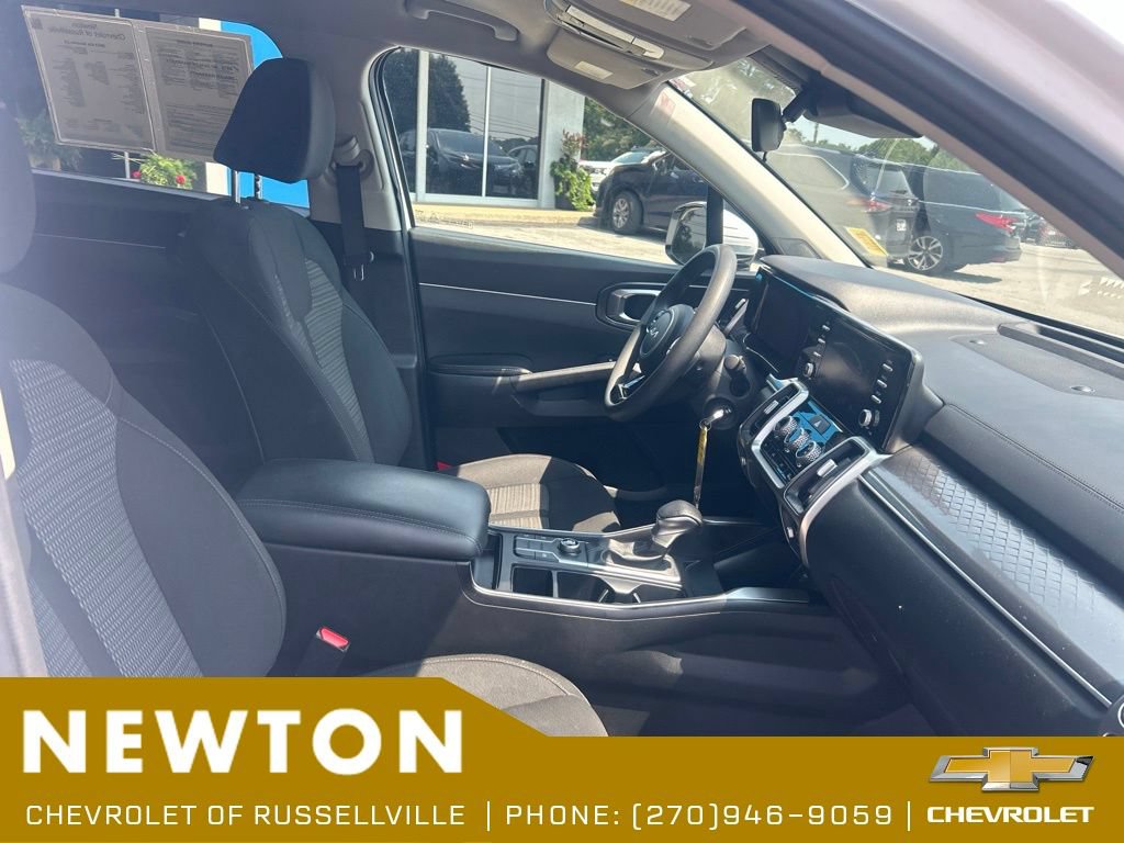 Used 2023 Kia Sorento LX FWD image 22
