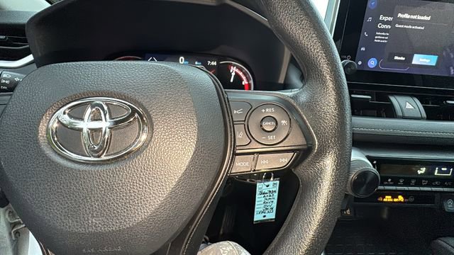 Used 2023 Toyota RAV4 LE AWD/4WD image 18