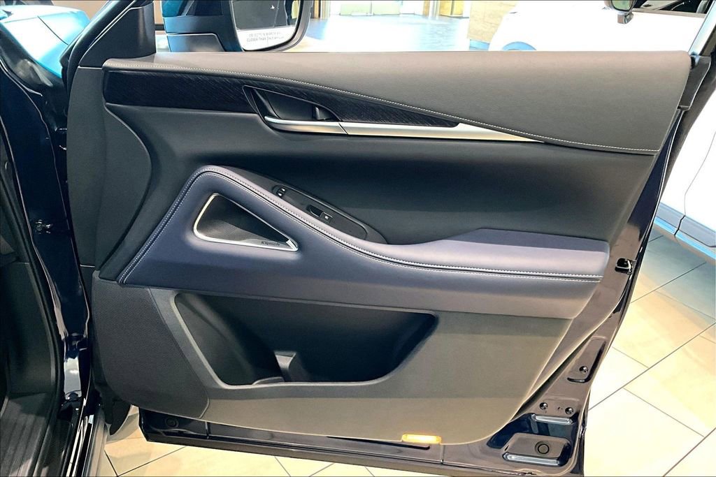 New 2026 INFINITI QX60 Sport w/ Dark Cargo Package image 23