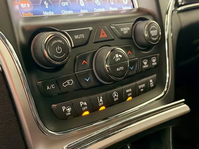 Used 2018 Jeep Grand Cherokee Overland w/ Jeep Active Safety Group image 16