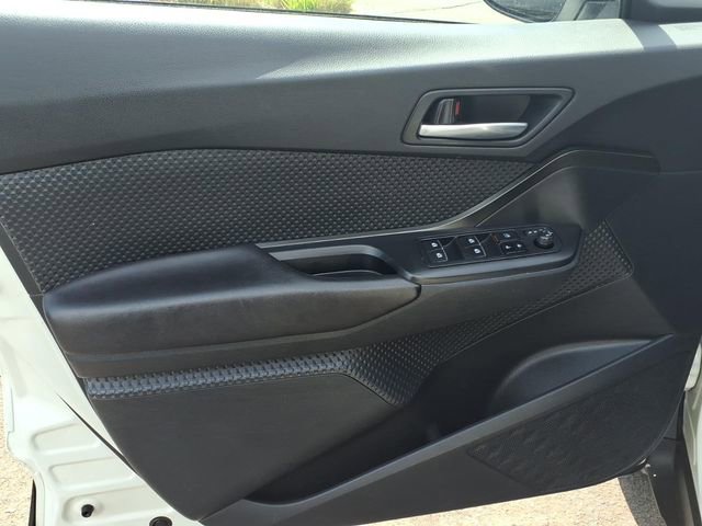 Used 2018 Toyota C-HR XLE FWD image 23