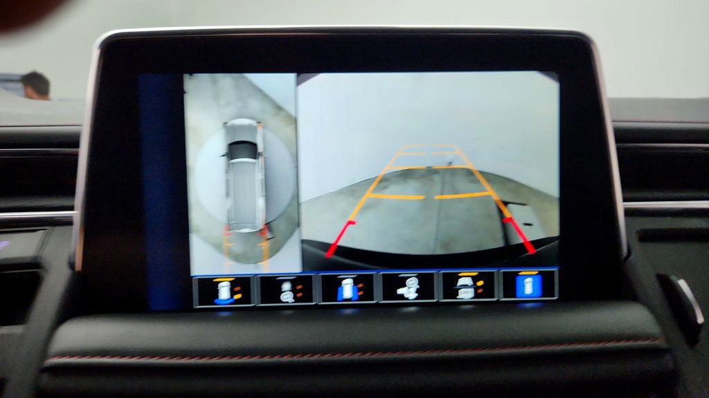 Used 2022 Chevrolet Tahoe RST w/ Luxury Package image 20