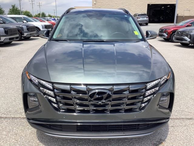 Certified 2022 Hyundai Tucson Limited w/ Cargo Package AWD/4WD image 2