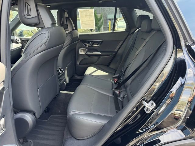 Used 2026 Mercedes-Benz GLC 300 4MATIC image 13