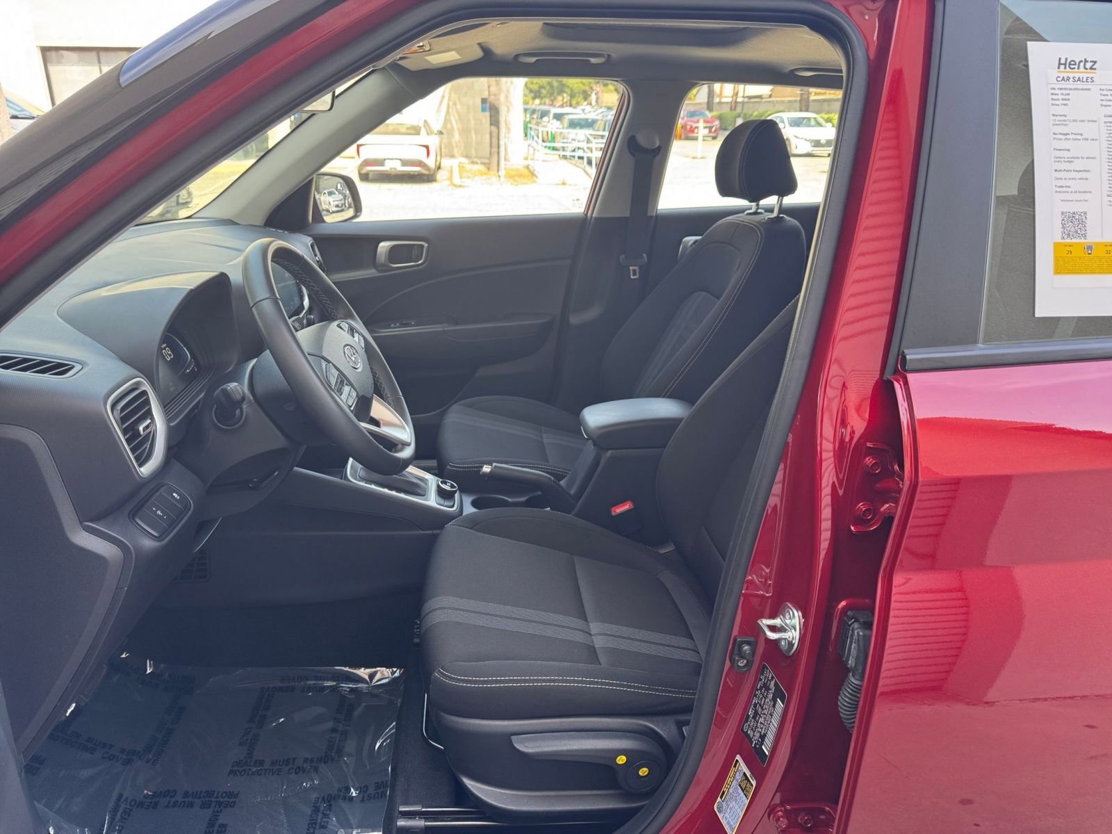 Used 2025 Hyundai Venue SEL image 27