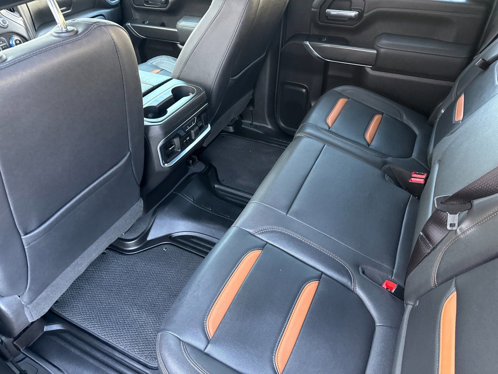 Used 2023 GMC Sierra 2500 AT4 w/ AT4 Preferred Package AWD/4WD image 13