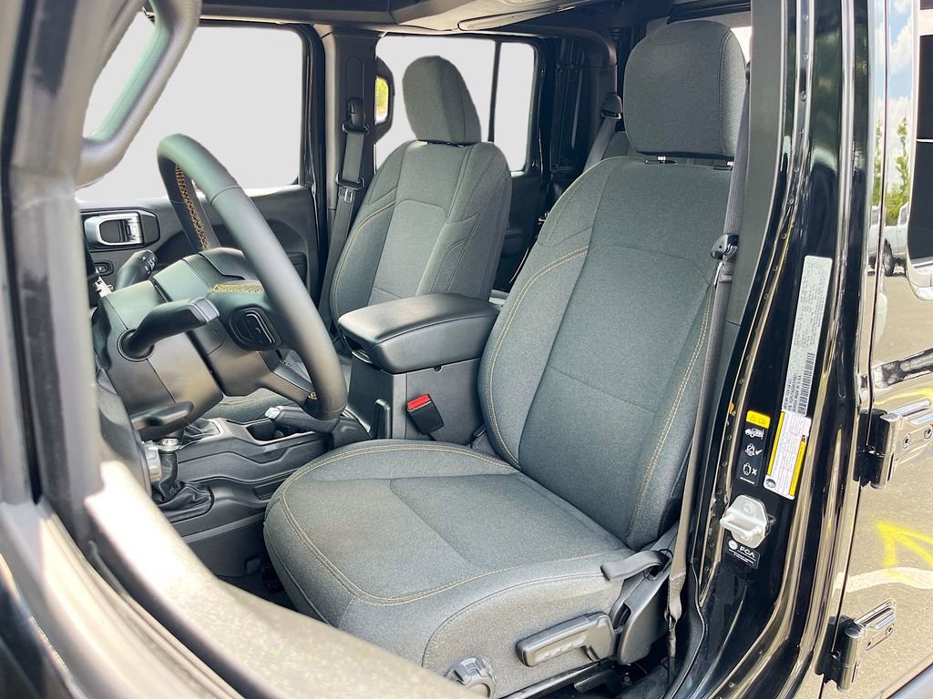 Certified 2025 Jeep Gladiator Mojave AWD/4WD image 20