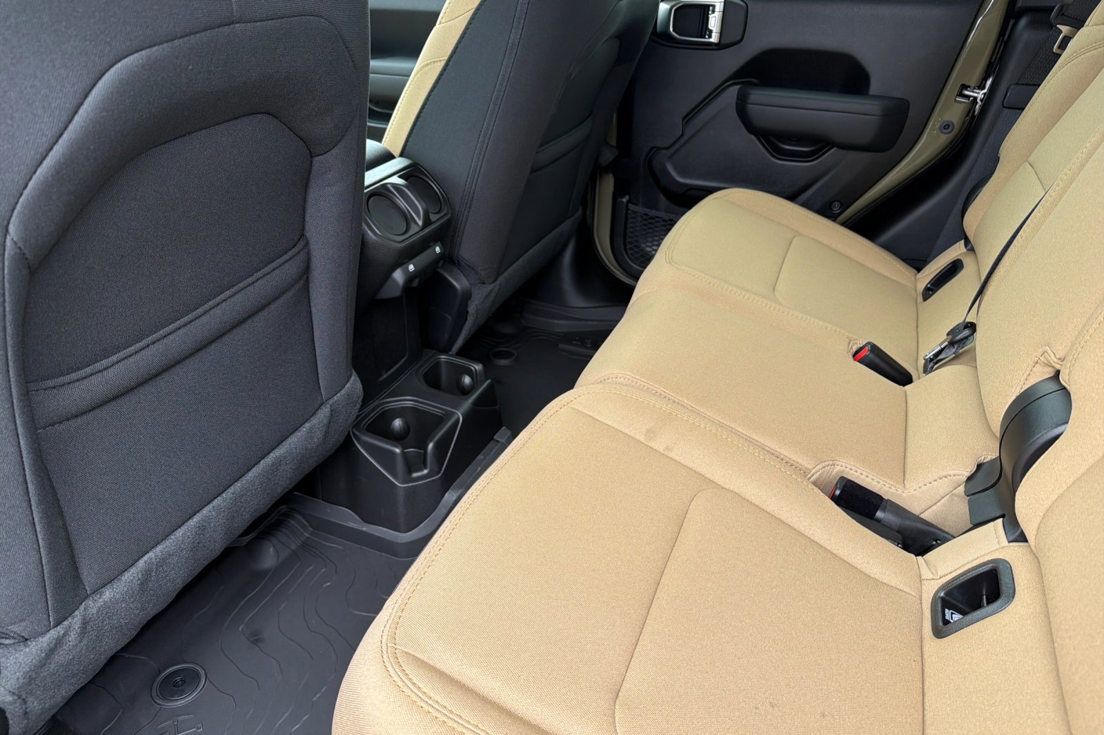 New 2026 Jeep Gladiator Sport image 10