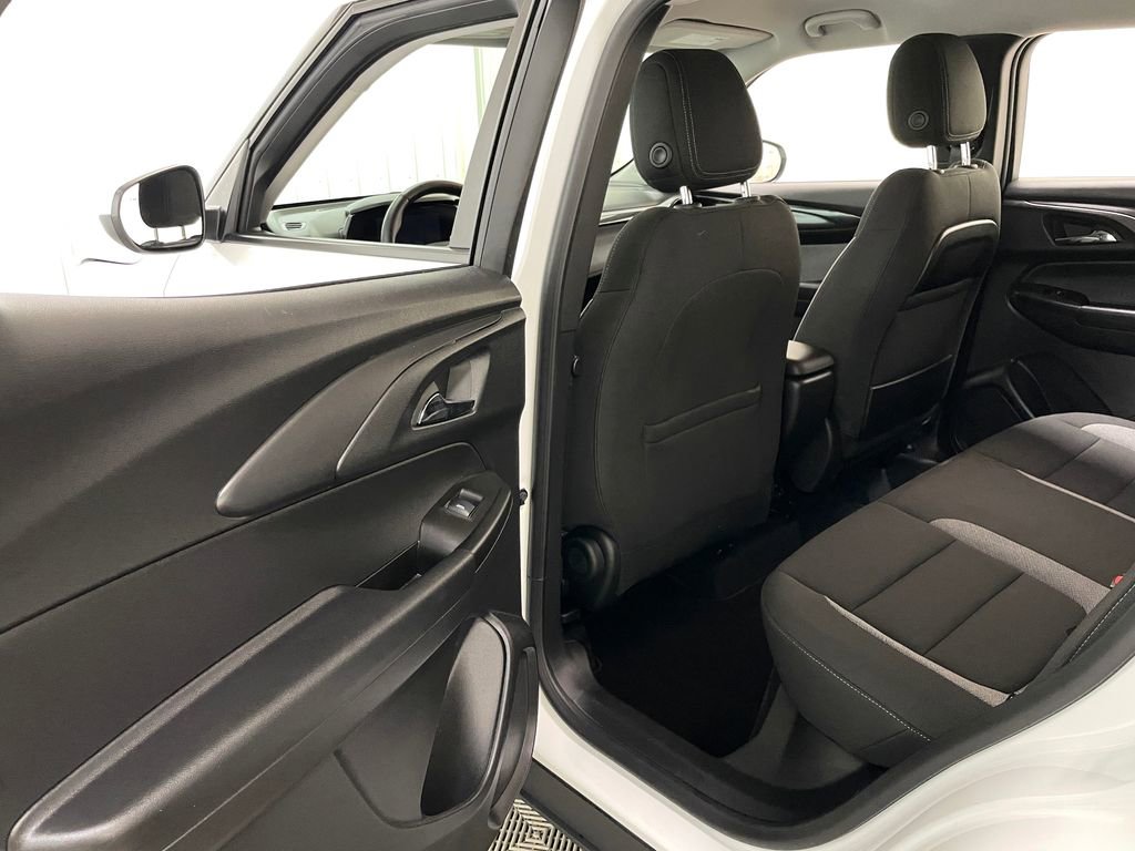 Certified 2025 Chevrolet TrailBlazer LT w/ LT Cold Weather Package FWD image 41