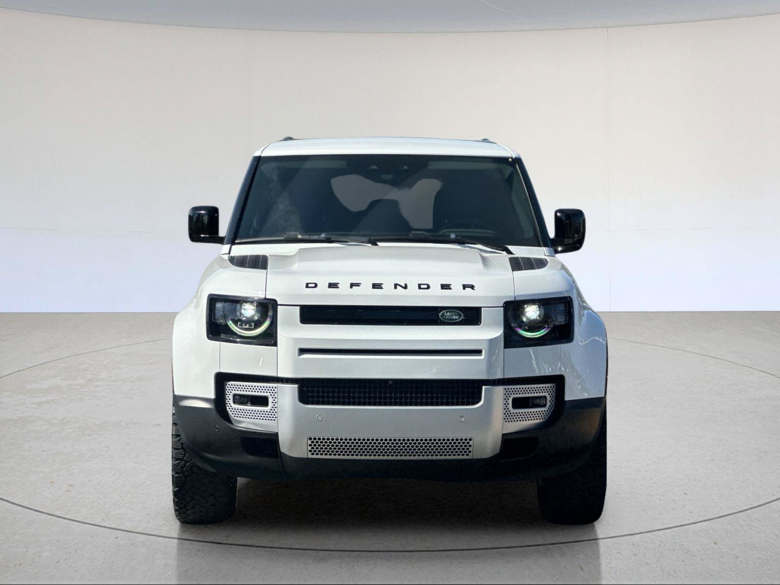 Used 2023 Land Rover Defender 110 SE AWD/4WD image 9