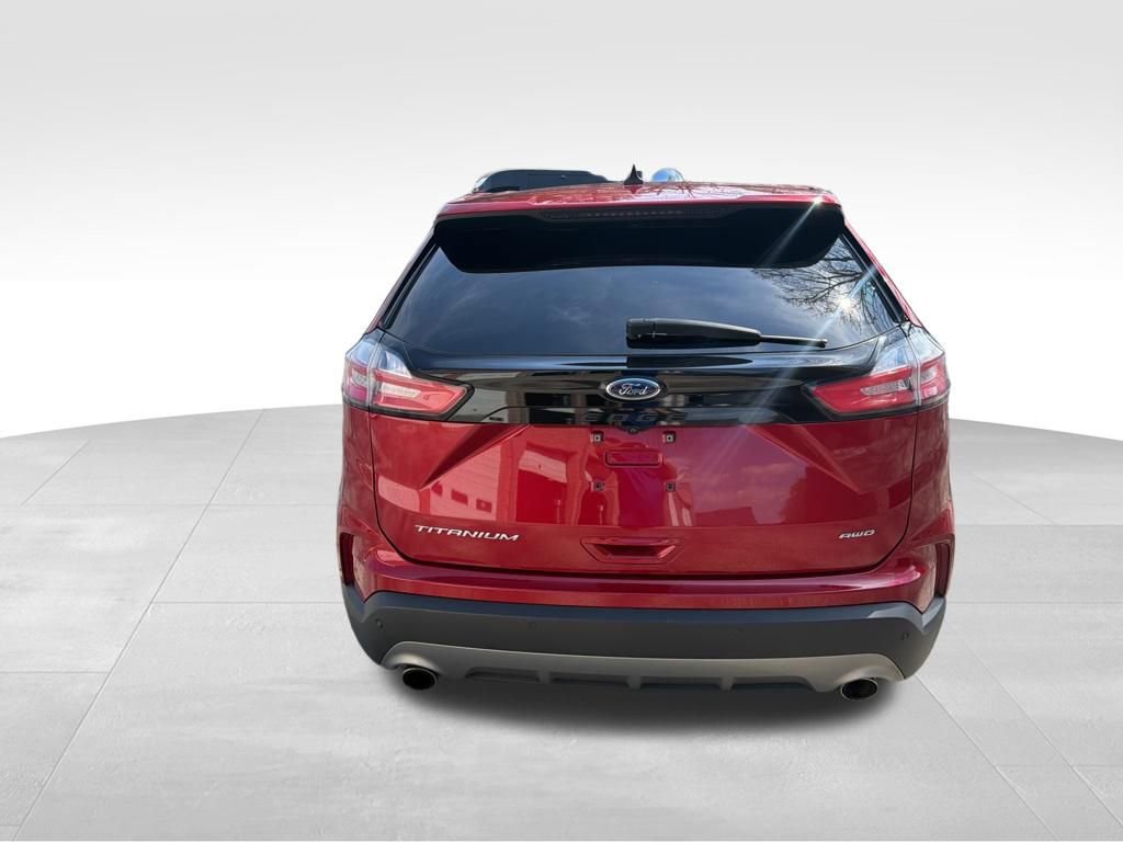 Used 2023 Ford Edge Titanium image 4