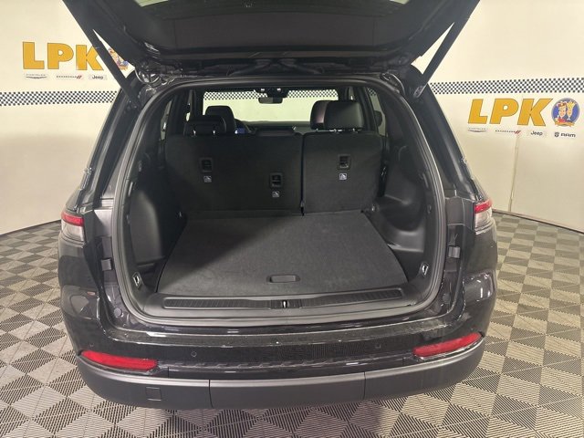 New 2025 Jeep Grand Cherokee Limited w/ Black Appearance Package image 5