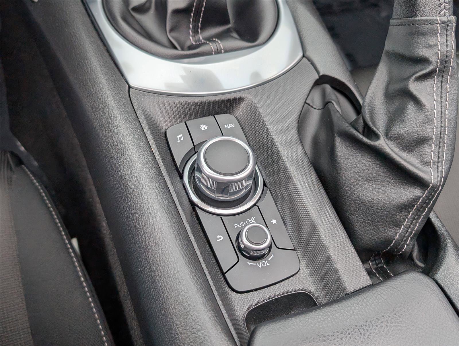 Used 2021 MAZDA MX-5 Miata Club image 22