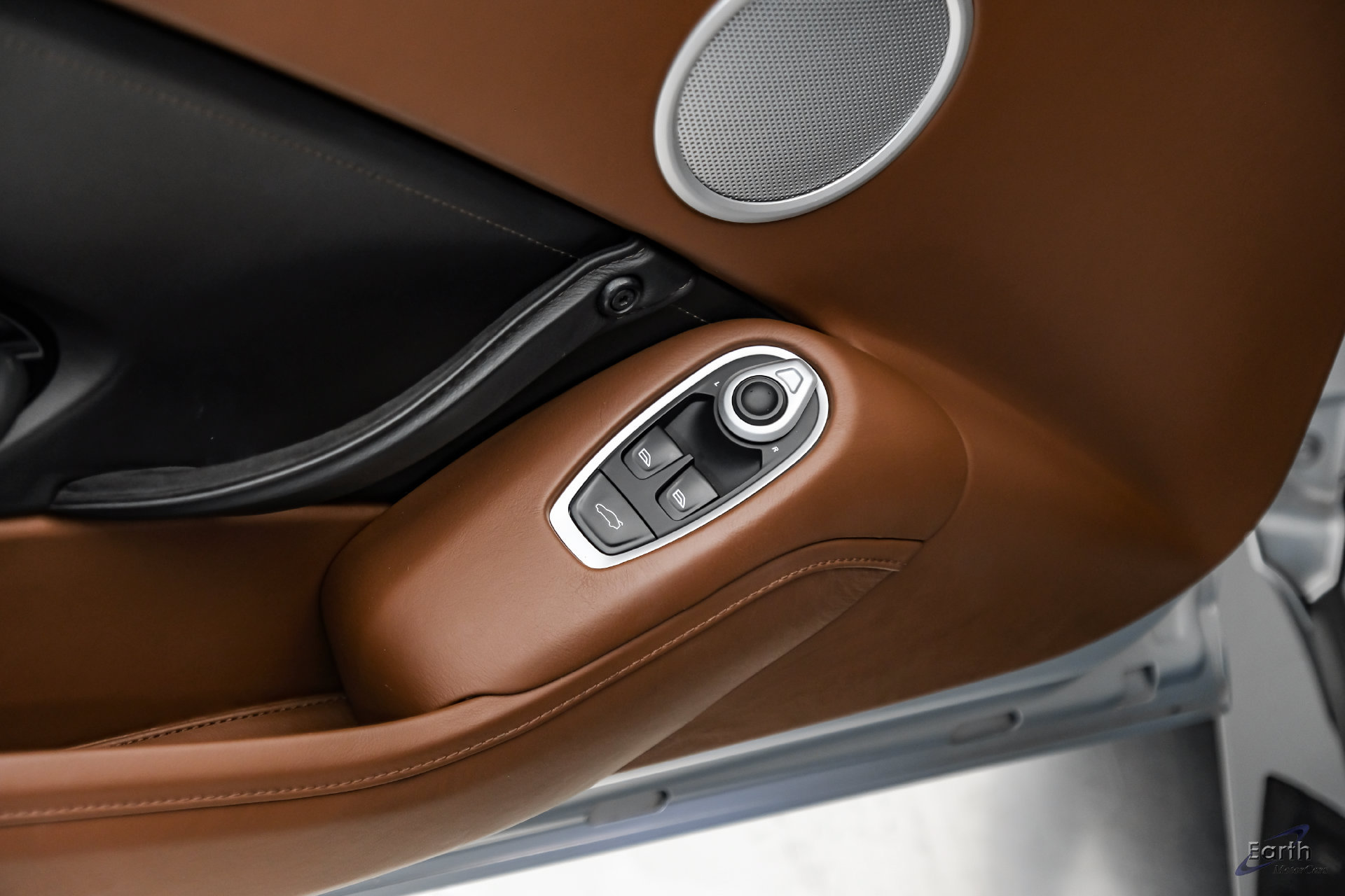 Used 2020 Aston Martin V8 Vantage Coupe RWD image 79