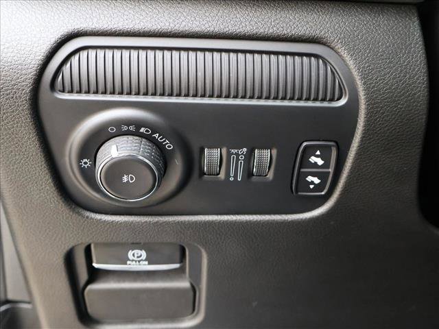 Used 2022 Jeep Wagoneer Series III w/ Convenience Group I AWD/4WD image 13