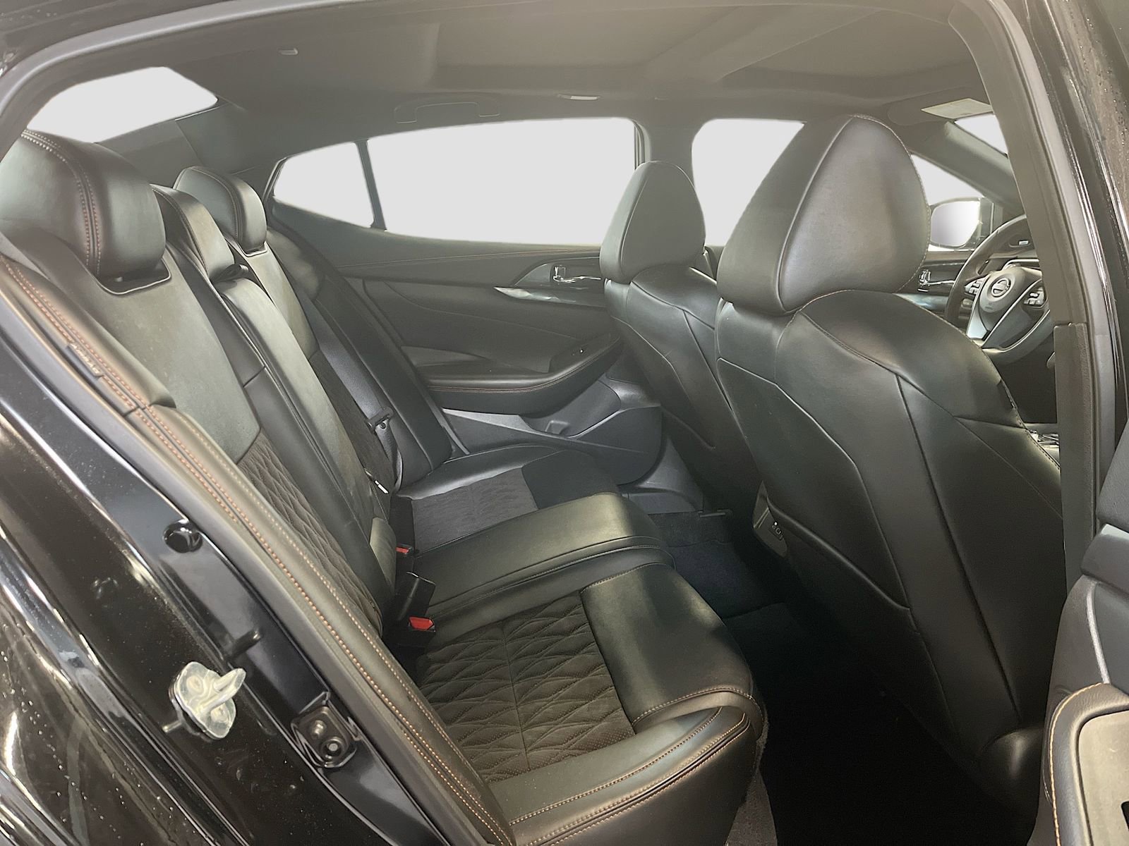 Used 2023 Nissan Maxima SR w/ Sport Mat Group image 30