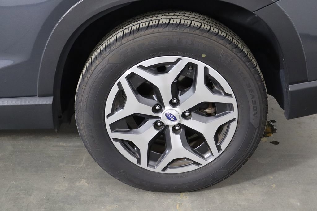 Used 2023 Subaru Forester Premium image 41