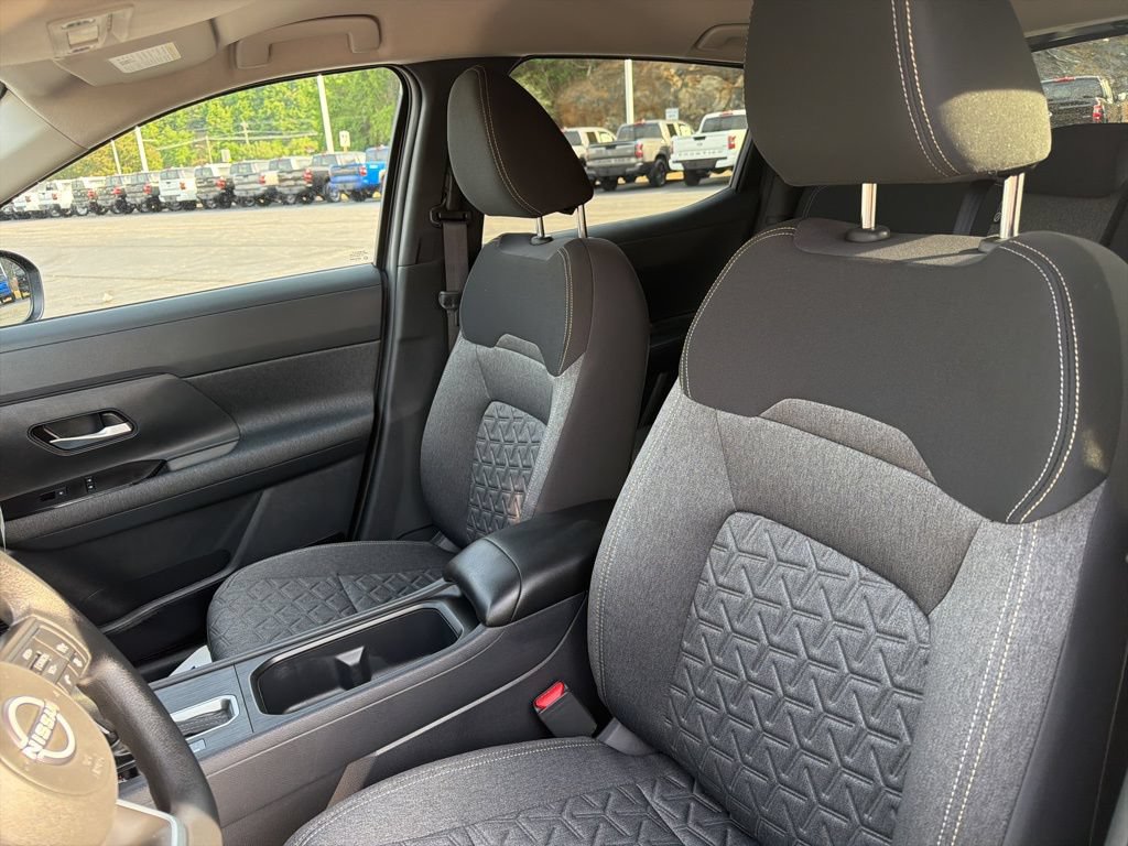 New 2026 Nissan Kicks SV w/ Charging Package FWD image 10