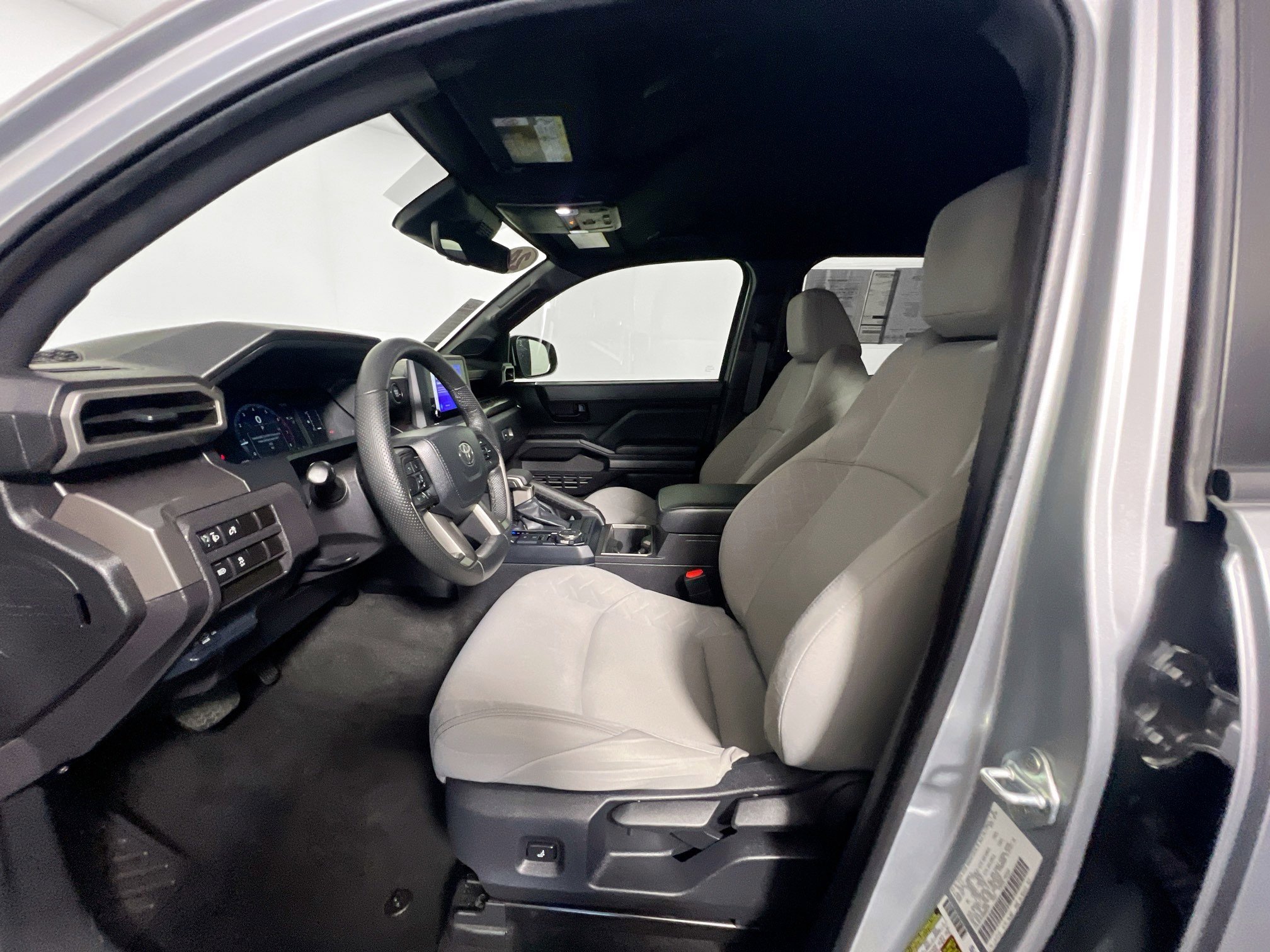 Used 2024 Toyota Tacoma SR5 AWD/4WD image 14